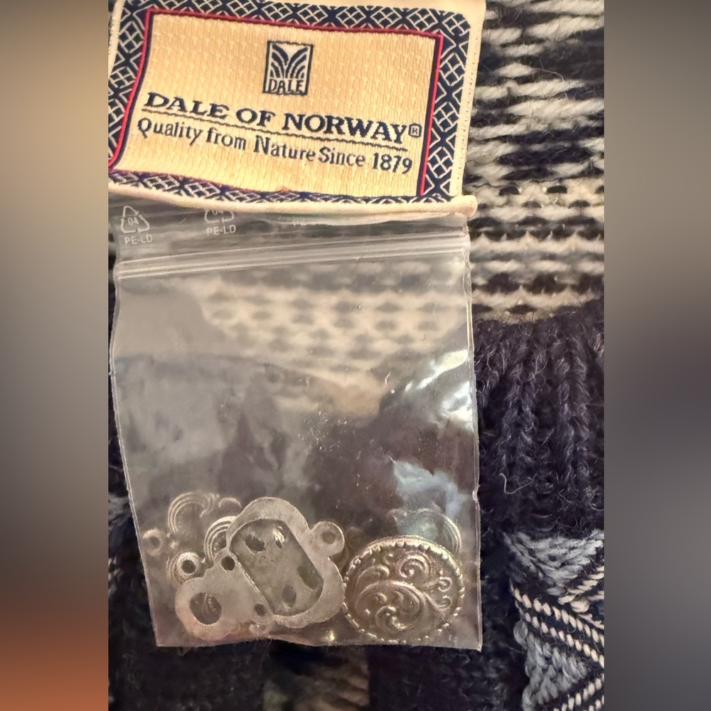 Dale of Norway Women's Cardigan - Navy and Cream - Picture 5 of 6